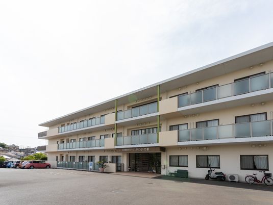 親しみやすい建物の外観