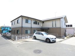 清潔感のある外観の建物