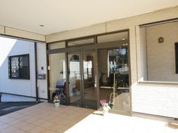 明るいエントランス