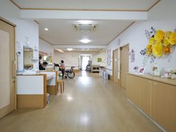 廊下の様子を示す画像