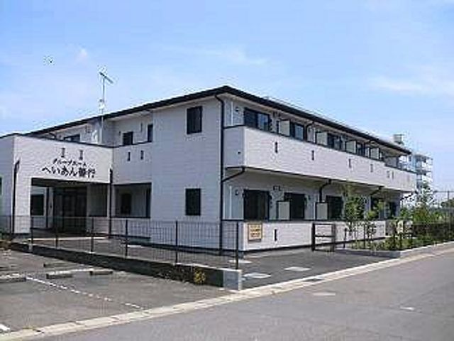 清潔感のある建物の外観