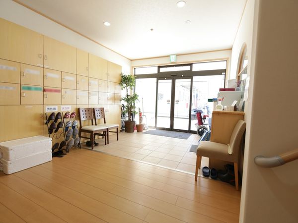明るいエントランス風景