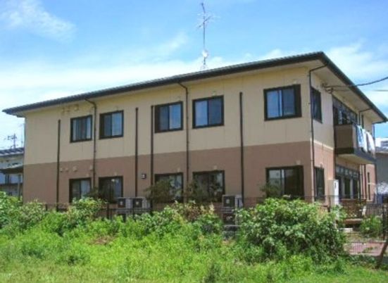 広々している明るい外観