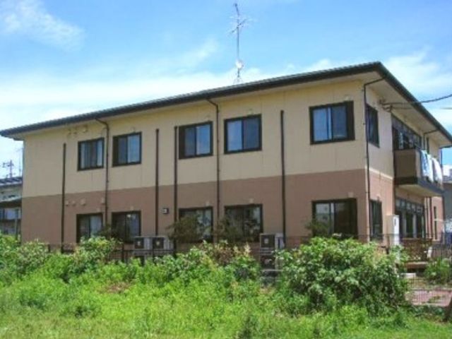 広々している明るい外観 外観 庭に面したこの建物は、日当たりが良く開放感があるため、新しい職場として心地よい環境を提供します。