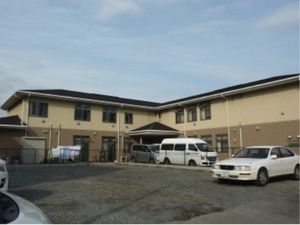 広々とした施設外観