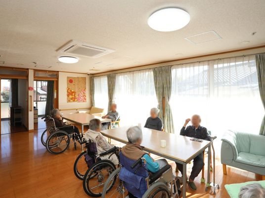 明るい共有スペースの様子