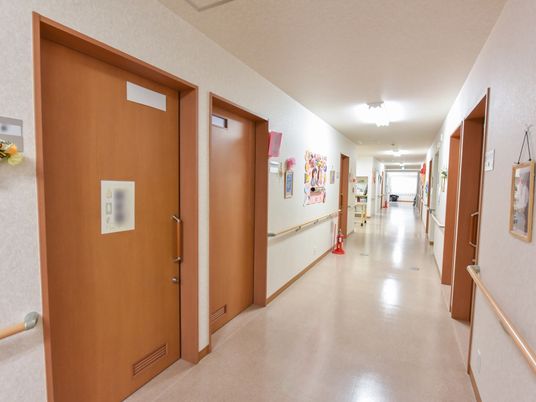 廊下の清潔な空間