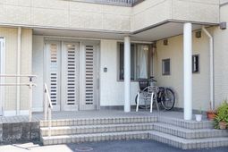 エントランスの外観