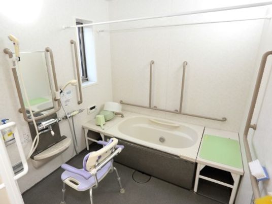 バリアフリー浴室設備
