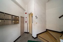 エントランス付近の風景