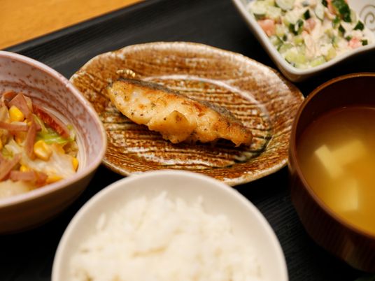 和食の食事セット