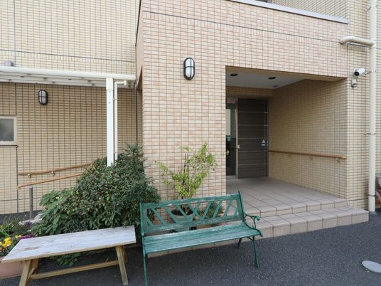 施設のエントランス風景