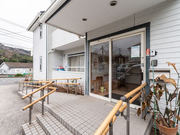 入り口と外の様子