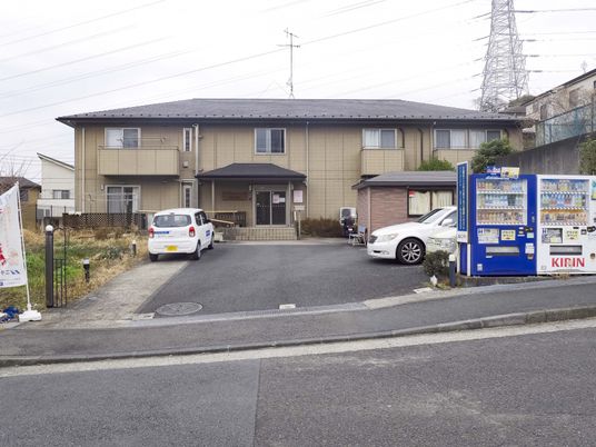 落ち着いた印象の外観