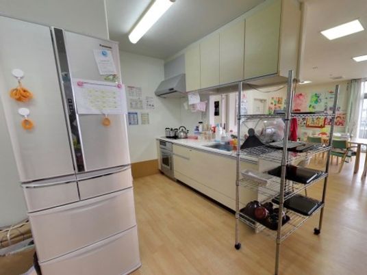 キッチンの明るい空間