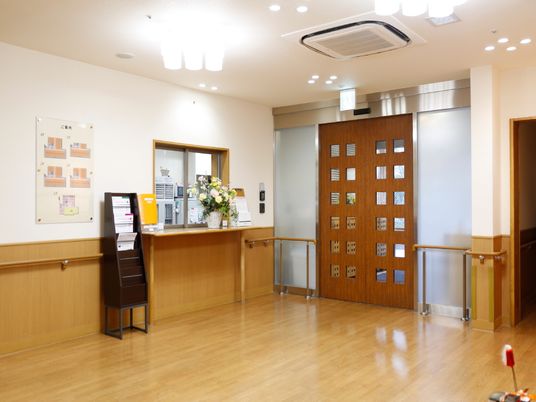 清潔感のある受付エリア