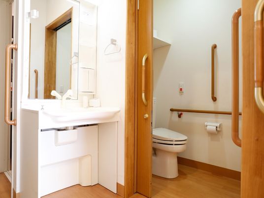 明るいバリアフリー洗面台