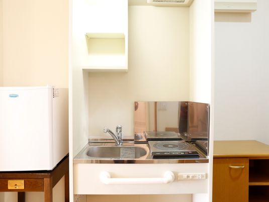 コンパクトなキッチン設備