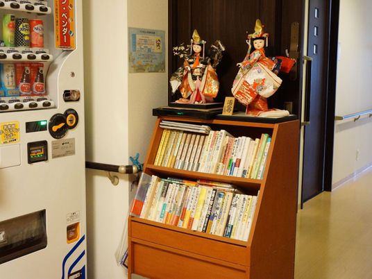 廊下に設置された自動販売機