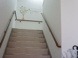 きれいな壁飾りの階段