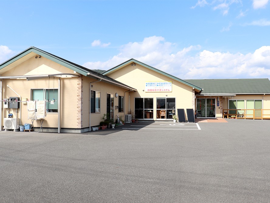 デイサービス高岡の外観