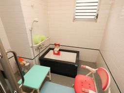 バリアフリー対応の浴室