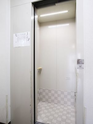 バリアフリーなエレベーター