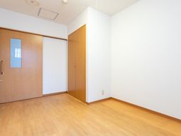 明るい床の居室