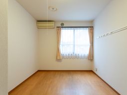 日差しが入る居室