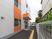 建物外観と通路  