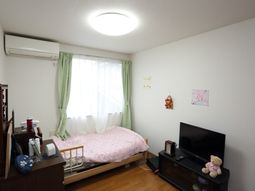 居室の清潔感ある空間