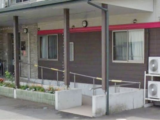 エントランス付近の外観