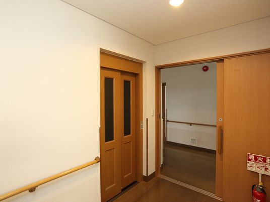 廊下と部屋の間口