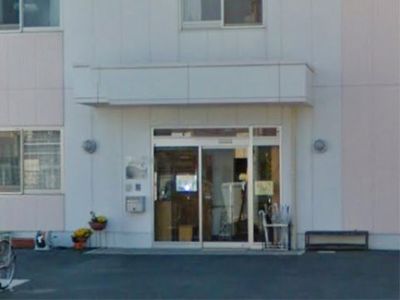 清潔な施設のエントランス