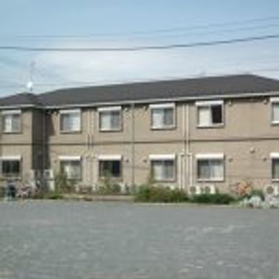 広い建物の外観
