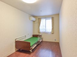 清潔感ある居室の空間