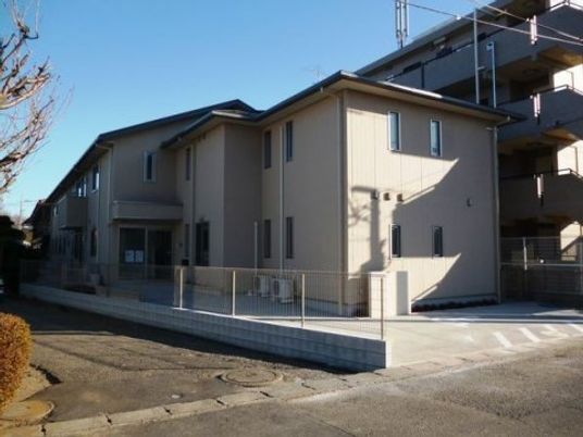 明るい外観の居宅