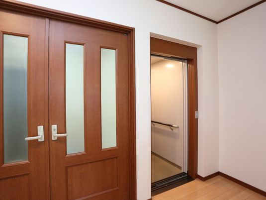 廊下と部屋の入口