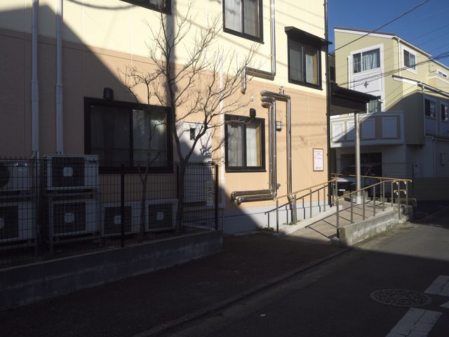 日当たりの良い外観 外観 日当たりが良い建物です。アクセスが良くなっています。