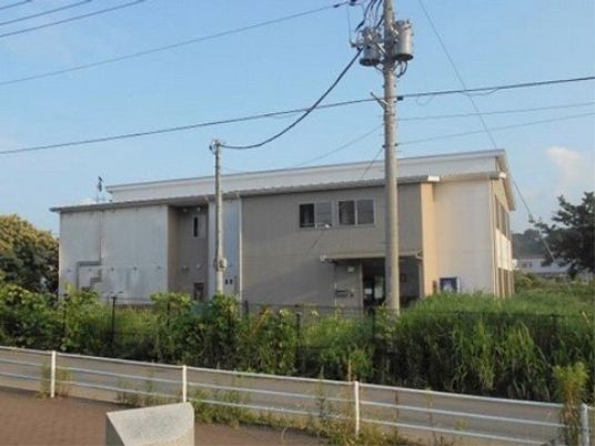施設外観の建物