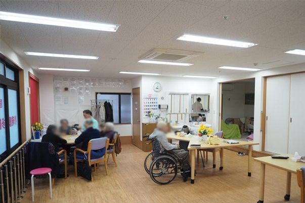 広々としたラウンジ
