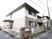 施設の外観と看板