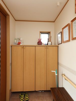 清潔感のある廊下の一角