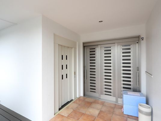 清潔感ある玄関エリア