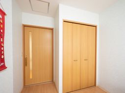 明るい木目調の戸建