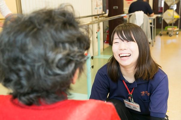 職員と利用者の笑顔