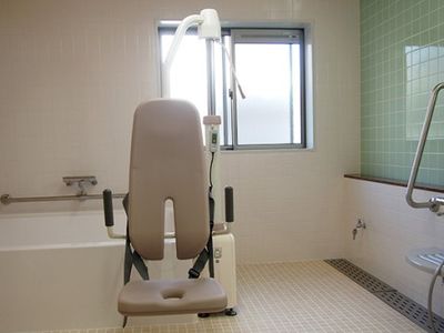 快適な入浴補助設備