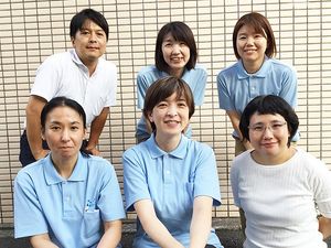 スタッフ集合の外観前  