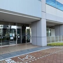 横浜市新子安地域ケアプラザの外観