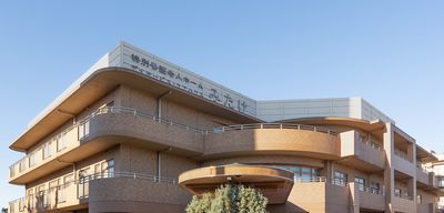 開放感のある建物外観